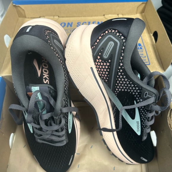 BROOKS | GHOST 14 CUSHION SNEAKER (Size: 7.5) - Picture 3 of 6